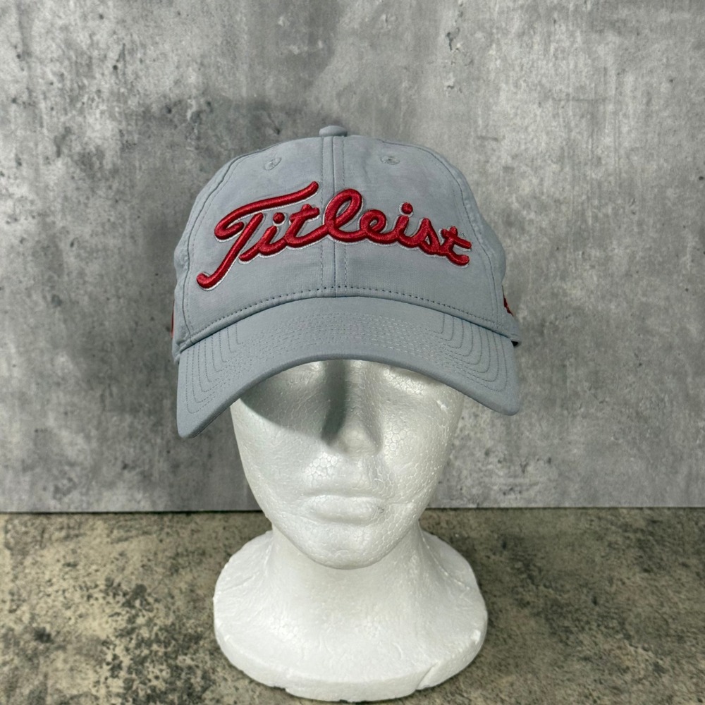Titleist Pro V1 Golf Hat Mens Grey Red Performance Adjustable Strapback Cap FJ